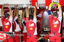 Ferrari mechanics limber up. 06.11.2014. Formula 1 World Championship, Rd 18, Brazilian Grand Prix, Sao Paulo, Brazil, Preparation Day.