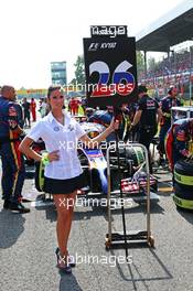 Grid girl for Daniil Kvyat (RUS) Scuderia Toro Rosso STR9. 07.09.2014. Formula 1 World Championship, Rd 13, Italian Grand Prix, Monza, Italy, Race Day.
