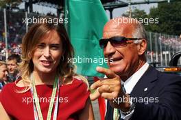 Dr. Angelo Sticchi Damiani (ITA) ACI CSAI President (Right) on the grid. 07.09.2014. Formula 1 World Championship, Rd 13, Italian Grand Prix, Monza, Italy, Race Day.