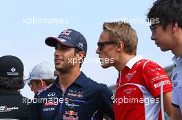 (L to R): Daniel Ricciardo (AUS) Red Bull Racing and Max Chilton (GBR) Marussia F1 Team on the drivers parade. 07.09.2014. Formula 1 World Championship, Rd 13, Italian Grand Prix, Monza, Italy, Race Day.