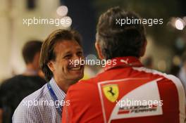 (L to R): Dany Bahar (TUR) with Marco Mattiacci (ITA) Ferrari Team Principal. 21.11.2014. Formula 1 World Championship, Rd 19, Abu Dhabi Grand Prix, Yas Marina Circuit, Abu Dhabi, Practice Day.