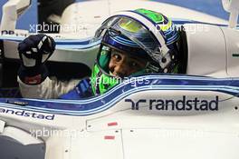 Felipe Massa (BRA) Williams FW36 celebrates his second position in parc ferme. 23.11.2014. Formula 1 World Championship, Rd 19, Abu Dhabi Grand Prix, Yas Marina Circuit, Abu Dhabi, Race Day.