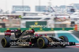 Pastor Maldonado (VEN) Lotus F1 E21. 22.11.2014. Formula 1 World Championship, Rd 19, Abu Dhabi Grand Prix, Yas Marina Circuit, Abu Dhabi, Qualifying Day.