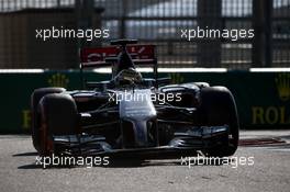 Adrian Sutil (GER) Sauber C33. 22.11.2014. Formula 1 World Championship, Rd 19, Abu Dhabi Grand Prix, Yas Marina Circuit, Abu Dhabi, Qualifying Day.