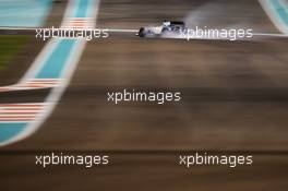 Felipe Massa (BRA) Williams FW36 locks up under braking. 22.11.2014. Formula 1 World Championship, Rd 19, Abu Dhabi Grand Prix, Yas Marina Circuit, Abu Dhabi, Qualifying Day.