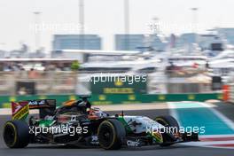 Nico Hulkenberg (GER) Sahara Force India F1 VJM07. 22.11.2014. Formula 1 World Championship, Rd 19, Abu Dhabi Grand Prix, Yas Marina Circuit, Abu Dhabi, Qualifying Day.