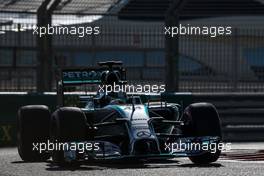 Lewis Hamilton (GBR) Mercedes AMG F1 W05. 22.11.2014. Formula 1 World Championship, Rd 19, Abu Dhabi Grand Prix, Yas Marina Circuit, Abu Dhabi, Qualifying Day.