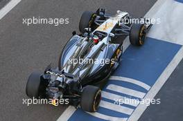 Stoffel Vandoorne (BEL) McLaren MP4-29H Test and Reserve Driver. 26.11.2014. Formula 1 Testing, Day Two, Yas Marina Circuit, Abu Dhabi, Wednesday.