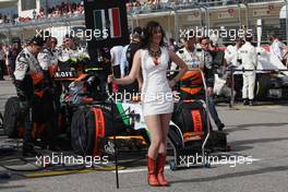 Grid girl for Sergio Perez (MEX) Sahara Force India F1 VJM07. 02.11.2014. Formula 1 World Championship, Rd 17, United States Grand Prix, Austin, Texas, USA, Race Day.