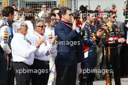 Bernie Ecclestone (GBR) and Mario Andretti (USA) Circuit of The Americas' Official Ambassador on the grid. 02.11.2014. Formula 1 World Championship, Rd 17, United States Grand Prix, Austin, Texas, USA, Race Day.