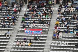 Fans. 12.10.2014. FIA World Endurance Championship, Round 5, Six Hours of Fuji, Fuji, Japan, Sunday.