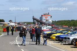 AMBIANCE HYPERCAR PARKING 10.05.2015. Blancpain Sprint Series, Rd 2, Brands Hatch, England. Sunday.
