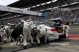 Pitstop, Marco Wittmann (GER) BMW Team RMG BMW M4 DTM 31.05.2015, DTM Round 2, Lausitzring, Germany, Sunday, Race 2.