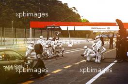 Pitstop Augusto Farfus (BRA) BMW Team RBM BMW M34 DTM 26.03.2015, DTM Test, Estoril, Portugal, Wednesday.