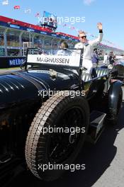 Kevin Magnussen (DEN) McLaren on the drivers parade. 15.03.2015. Formula 1 World Championship, Rd 1, Australian Grand Prix, Albert Park, Melbourne, Australia, Race Day.