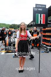 Grid girl for Sergio Perez (MEX) Sahara Force India F1. 21.06.2015. Formula 1 World Championship, Rd 8, Austrian Grand Prix, Spielberg, Austria, Race Day.