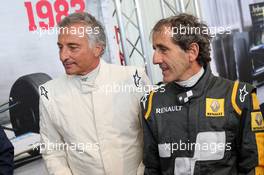 (L to R): Riccardo Patrese (ITA) and Alain Prost (FRA) at the Legends Parade. 20.06.2015. Formula 1 World Championship, Rd 8, Austrian Grand Prix, Spielberg, Austria, Qualifying Day.