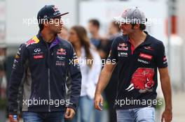 (L to R): Daniel Ricciardo (AUS) Red Bull Racing with Carlos Sainz Jr (ESP) Scuderia Toro Rosso. 18.06.2015. Formula 1 World Championship, Rd 8, Austrian Grand Prix, Spielberg, Austria, Preparation Day.