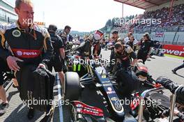 Romain Grosjean (FRA) Lotus F1 E23 on the grid. 23.08.2015. Formula 1 World Championship, Rd 13, Belgian Grand Prix, Spa Francorchamps, Belgium, Race Day.