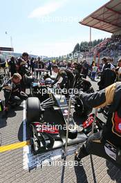 Romain Grosjean (FRA) Lotus F1 E23 on the grid. 23.08.2015. Formula 1 World Championship, Rd 13, Belgian Grand Prix, Spa Francorchamps, Belgium, Race Day.