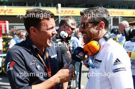(L to R): Will Buxton (GBR) NBC Sports Network TV Presenter with Patrick Dempsey (USA) Actor on the grid.  23.08.2015. Formula 1 World Championship, Rd 13, Belgian Grand Prix, Spa Francorchamps, Belgium, Race Day.