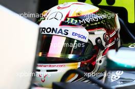 Lewis Hamilton (GBR) Mercedes AMG F1 W06. 17.04.2015. Formula 1 World Championship, Rd 4, Bahrain Grand Prix, Sakhir, Bahrain, Practice Day