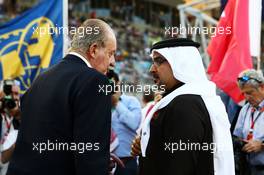 (L to R): Former Spanish King Juan Carlos on the grid with Crown Prince Shaikh Salman bin Isa Hamad Al Khalifa (BRN). 19.04.2015. Formula 1 World Championship, Rd 4, Bahrain Grand Prix, Sakhir, Bahrain, Race Day.