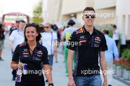 Daniil Kvyat (RUS) Red Bull Racing. 19.04.2015. Formula 1 World Championship, Rd 4, Bahrain Grand Prix, Sakhir, Bahrain, Race Day.