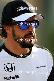 Fernando Alonso (ESP), McLaren Honda  16.04.2015. Formula 1 World Championship, Rd 4, Bahrain Grand Prix, Sakhir, Bahrain, Preparation Day.