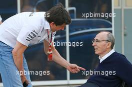 (L to R): Toto Wolff (GER) Mercedes AMG F1 Shareholder and Executive Director with Frank Williams (GBR) Williams Team Owner. 16.04.2015. Formula 1 World Championship, Rd 4, Bahrain Grand Prix, Sakhir, Bahrain, Preparation Day.