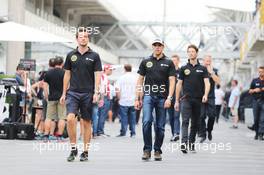 (L to R): Jolyon Palmer (GBR) Lotus F1 Team Test and Reserve Driver with Pastor Maldonado (VEN) Lotus F1 Team. 13.11.2015. Formula 1 World Championship, Rd 18, Brazilian Grand Prix, Sao Paulo, Brazil, Practice Day.