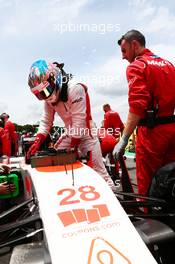 Will Stevens (GBR) Manor Marussia F1 Team on the grid. 15.11.2015. Formula 1 World Championship, Rd 18, Brazilian Grand Prix, Sao Paulo, Brazil, Race Day.