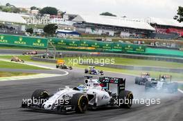 Felipe Massa (BRA) Williams FW37 locks up under braking. 15.11.2015. Formula 1 World Championship, Rd 18, Brazilian Grand Prix, Sao Paulo, Brazil, Race Day.
