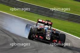 Romain Grosjean (FRA) Lotus F1 E23 locks up under braking. 14.11.2015. Formula 1 World Championship, Rd 18, Brazilian Grand Prix, Sao Paulo, Brazil, Qualifying Day.