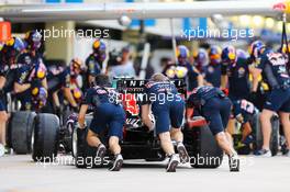 Red Bull Racing practices a pit stop. 14.11.2015. Formula 1 World Championship, Rd 18, Brazilian Grand Prix, Sao Paulo, Brazil, Qualifying Day.