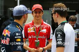 (L to R): Pierre Gasly (FRA) Red Bull Racing Test Driver with Esteban Gutierrez (MEX) Ferrari Test and Reserve Driver and Stoffel Vandoorne (BEL) McLaren Test and Reserve Driver. 15.11.2015. Formula 1 World Championship, Rd 18, Brazilian Grand Prix, Sao Paulo, Brazil, Race Day.