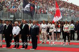 The drivers observe the anthem on the grid. 07.06.2015. Formula 1 World Championship, Rd 7, Canadian Grand Prix, Montreal, Canada, Race Day.