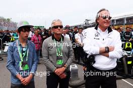 Michael Douglas (USA) Actor with son Dylan Douglas, and Mansour Ojjeh, McLaren shareholder on the grid 07.06.2015. Formula 1 World Championship, Rd 7, Canadian Grand Prix, Montreal, Canada, Race Day.