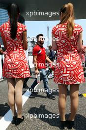 Will Stevens (GBR) Manor Marussia F1 Team on the drivers parade. 12.04.2015. Formula 1 World Championship, Rd 3, Chinese Grand Prix, Shanghai, China, Race Day.