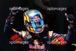 Carlos Sainz (ESP), Scuderia Toro Rosso  09.05.2015. Formula 1 World Championship, Rd 5, Spanish Grand Prix, Barcelona, Spain, Qualifying Day.