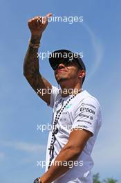 Lewis Hamilton (GBR) Mercedes AMG F1 on the drivers parade. 10.05.2015. Formula 1 World Championship, Rd 5, Spanish Grand Prix, Barcelona, Spain, Race Day.