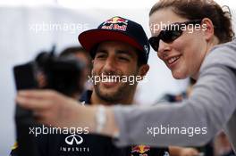 Daniel Ricciardo (AUS) Red Bull Racing with fans. 04.07.2015. Formula 1 World Championship, Rd 9, British Grand Prix, Silverstone, England, Qualifying Day.