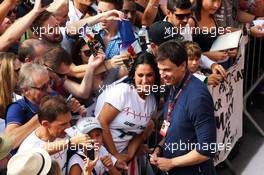 Toto Wolff (GER) Mercedes AMG F1 Shareholder and Executive Director with the fans. 03.09.2015. Formula 1 World Championship, Rd 12, Italian Grand Prix, Monza, Italy, Preparation Day.