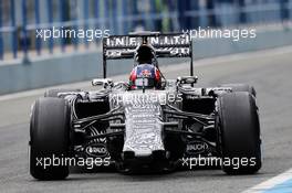 Daniil Kvyat (RUS) Red Bull Racing RB11 running without a front wing. 02.02.2015. Formula One Testing, Day Two, Jerez, Spain.