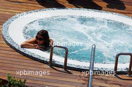 A woman in a hot tub. 24.05.2015. Formula 1 World Championship, Rd 6, Monaco Grand Prix, Monte Carlo, Monaco, Race Day.