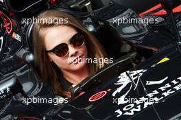 Cara Delevingne (GBR) Model in the McLaren MP4-30. 24.05.2015. Formula 1 World Championship, Rd 6, Monaco Grand Prix, Monte Carlo, Monaco, Race Day.