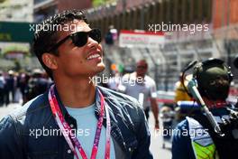 Thiago Silva (BRA) Footballer on the grid. 24.05.2015. Formula 1 World Championship, Rd 6, Monaco Grand Prix, Monte Carlo, Monaco, Race Day.