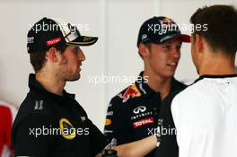 (L to R): Romain Grosjean (FRA) Lotus F1 Team with Daniil Kvyat (RUS) Red Bull Racing and jpb on the drivers parade. 29.03.2015. Formula 1 World Championship, Rd 2, Malaysian Grand Prix, Sepang, Malaysia, Sunday.