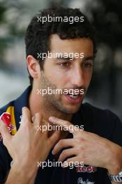 Daniel Ricciardo (AUS) Red Bull Racing. 26.03.2015. Formula 1 World Championship, Rd 2, Malaysian Grand Prix, Sepang, Malaysia, Thursday.