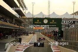 Sergio Perez (MEX) Sahara Force India F1 VJM08. 27.11.2015. Formula 1 World Championship, Rd 19, Abu Dhabi Grand Prix, Yas Marina Circuit, Abu Dhabi, Practice Day.
